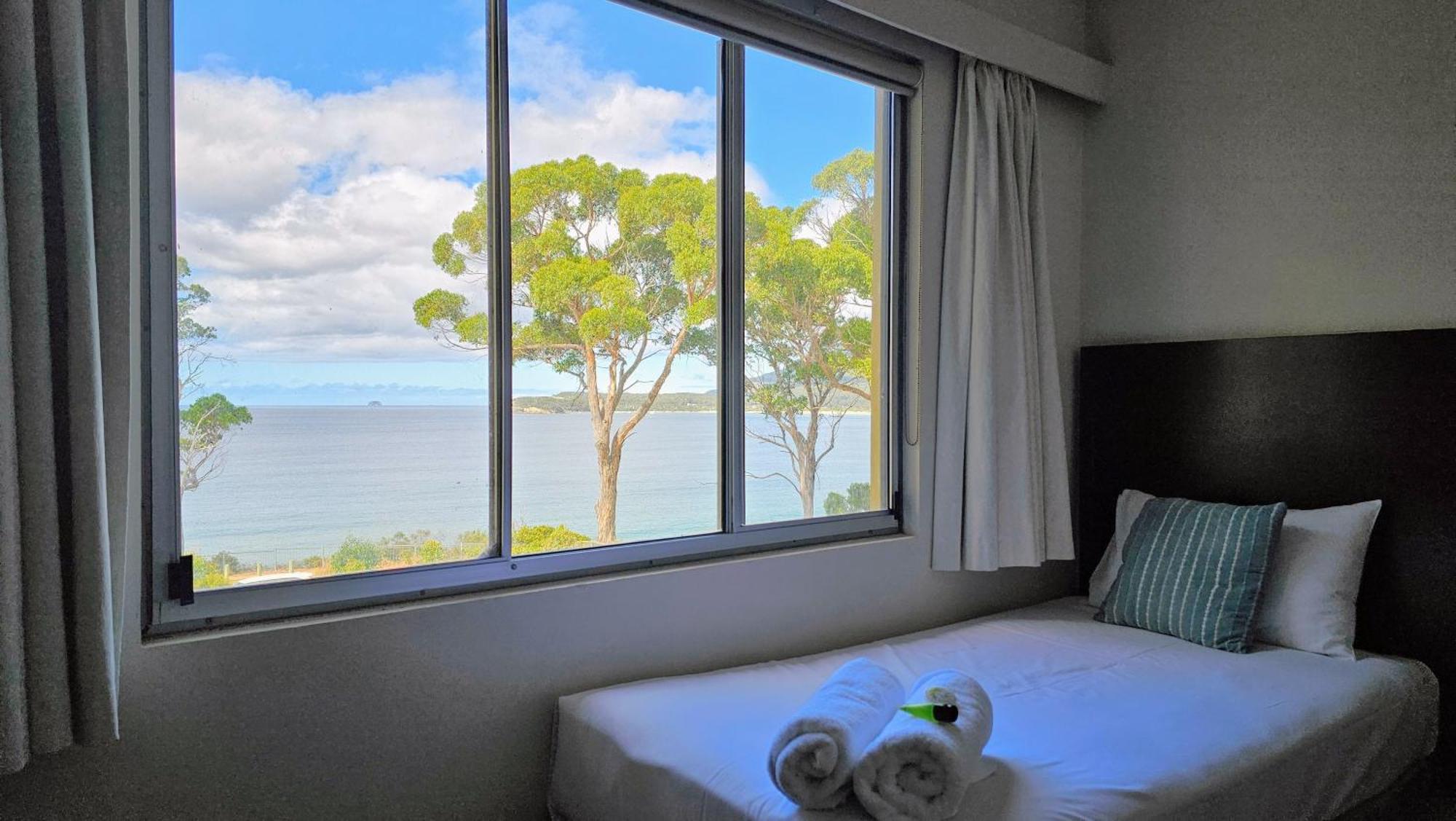 Lufra Beachside Hotel Eaglehawk Neck Room photo