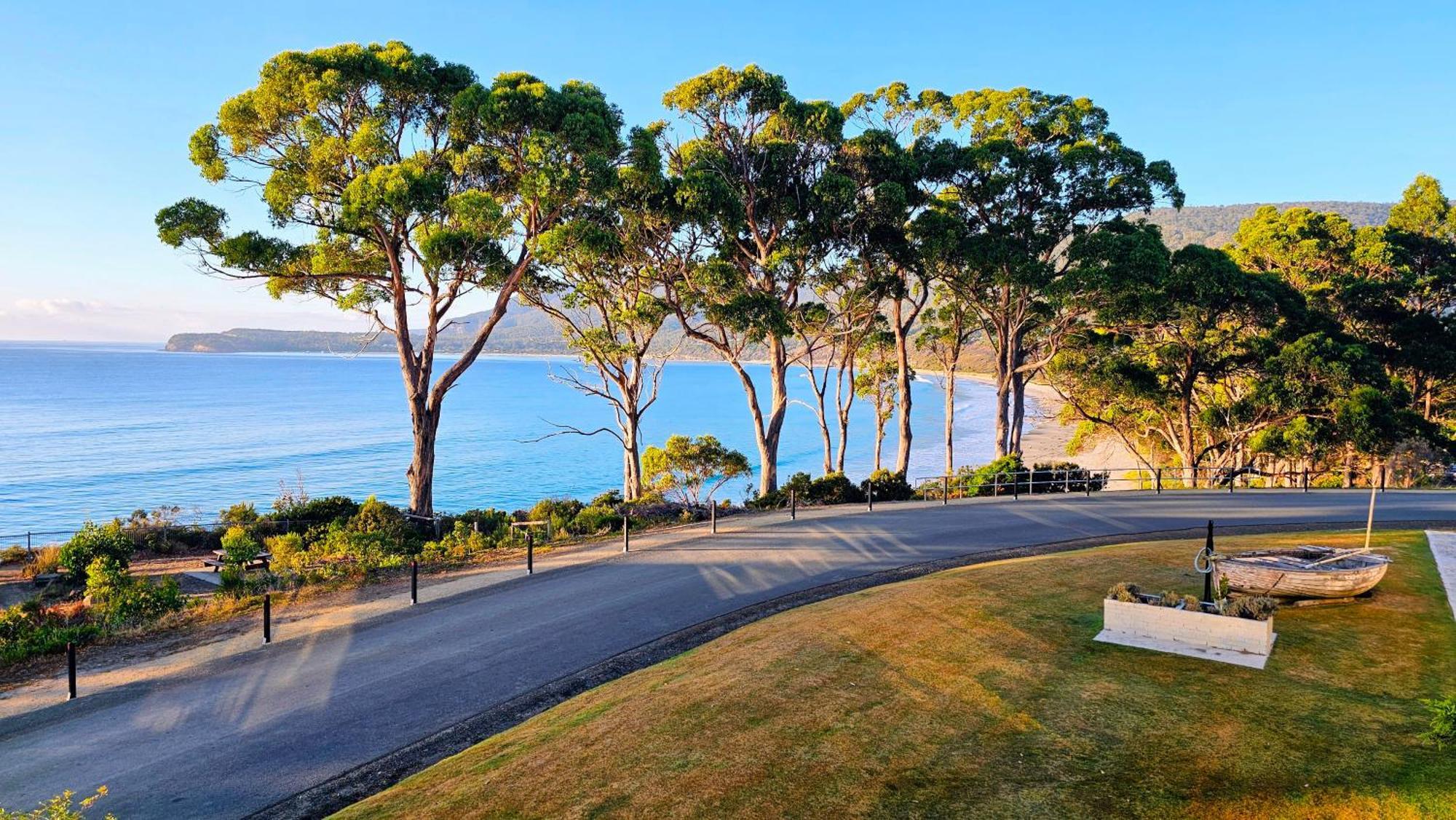 Lufra Beachside Hotel Eaglehawk Neck Exterior photo